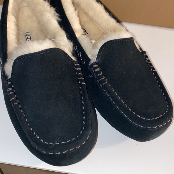 UGG Women’s Black ANSLEY SLIPPERS - Picture 3 of 9
